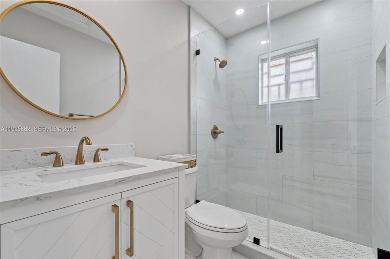 10101 W Okeechobee Rd, Unit 13202, Hialeah Gardens, FL 33016 Photo