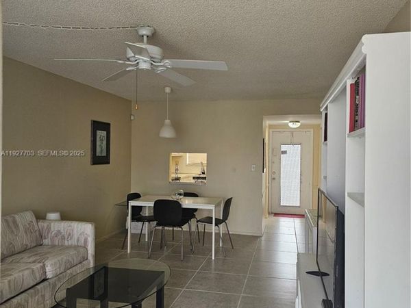 8280 Sunrise Lakes Blvd, Unit 205, Sunrise, FL 33322