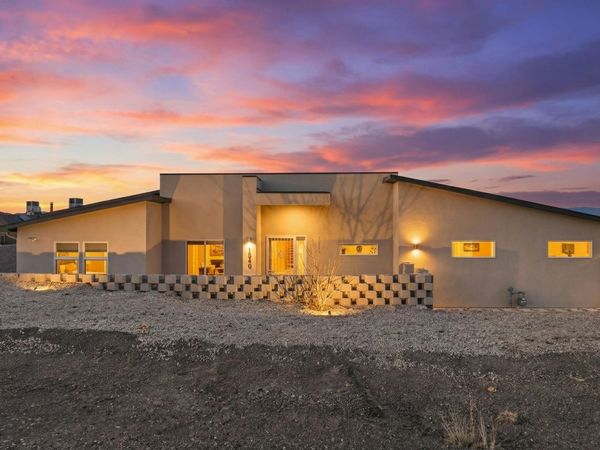 1540 Hillside Drive SW, Los Lunas, NM 87031