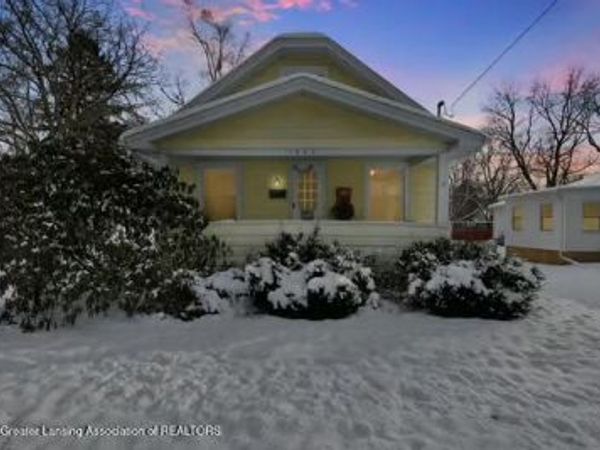 1942 Walnut Street, Holt, MI 48842