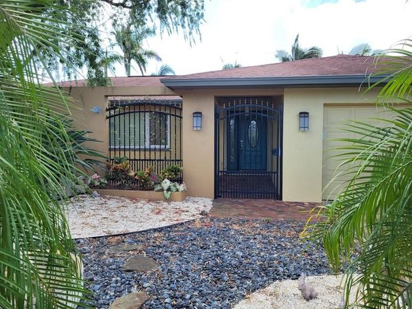 11174 90TH TERRACE, SEMINOLE, FL 33772