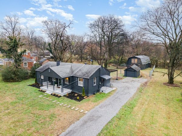 706 Greymont Dr, Nashville, TN 37217