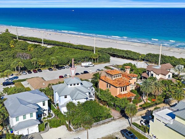 511 Saturn Lane, Juno Beach, FL 33408