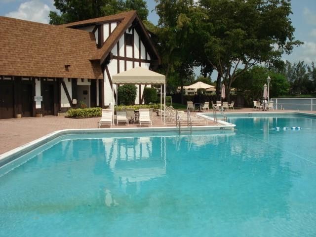 3660 Inverrary Drive, Unit 3F, Lauderhill, FL 33319 Photo