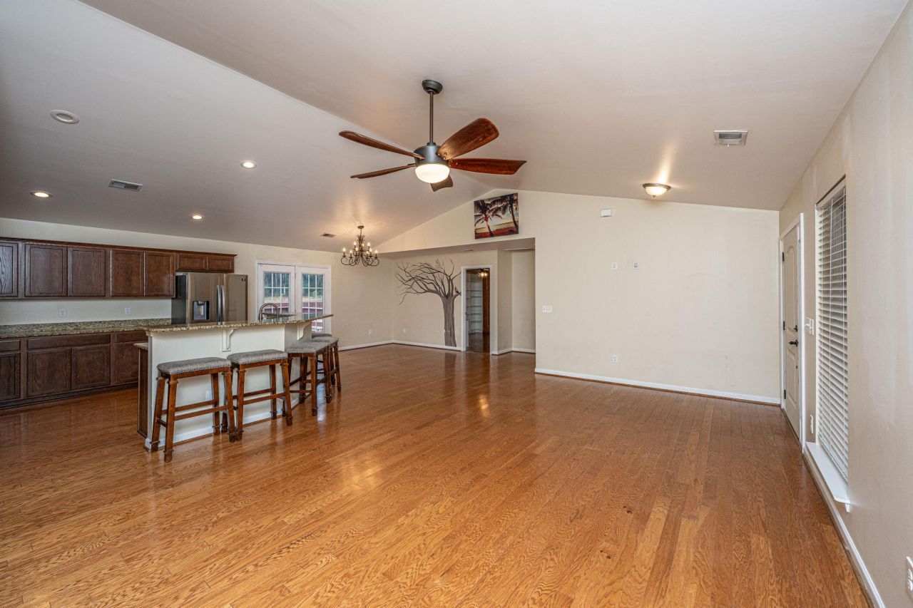 138 Lisenby Drive Photo 12