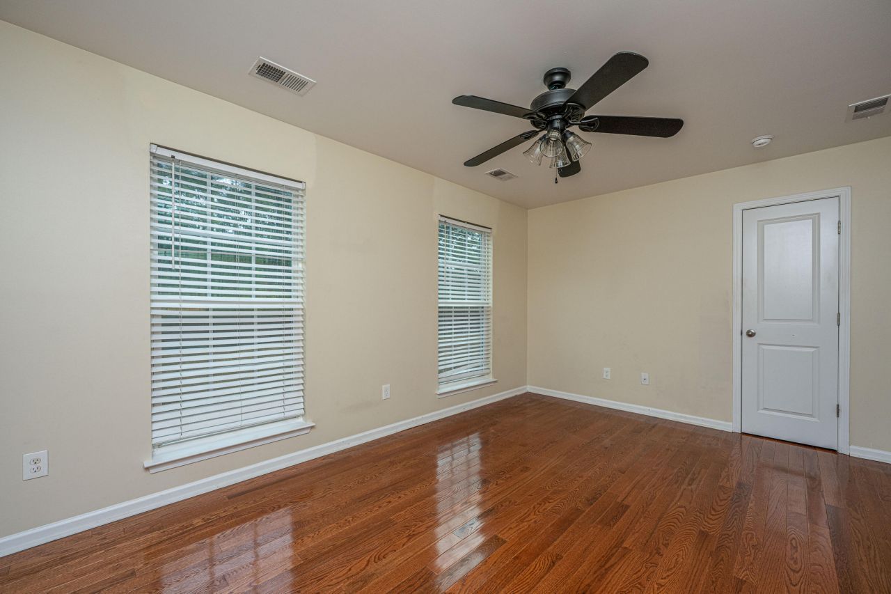 138 Lisenby Drive Photo 29