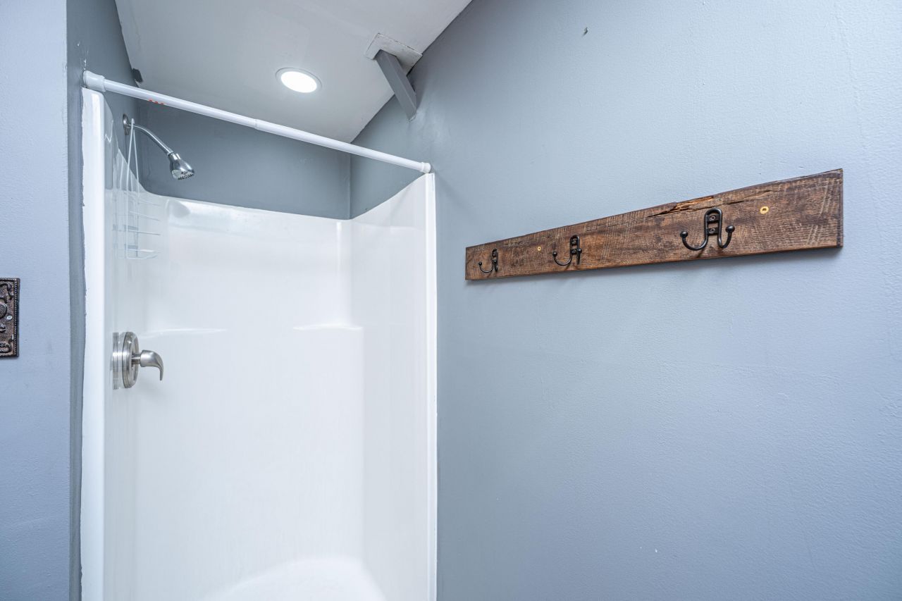 138 Lisenby Drive Photo 38