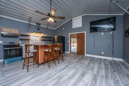 138 Lisenby Drive photo 4