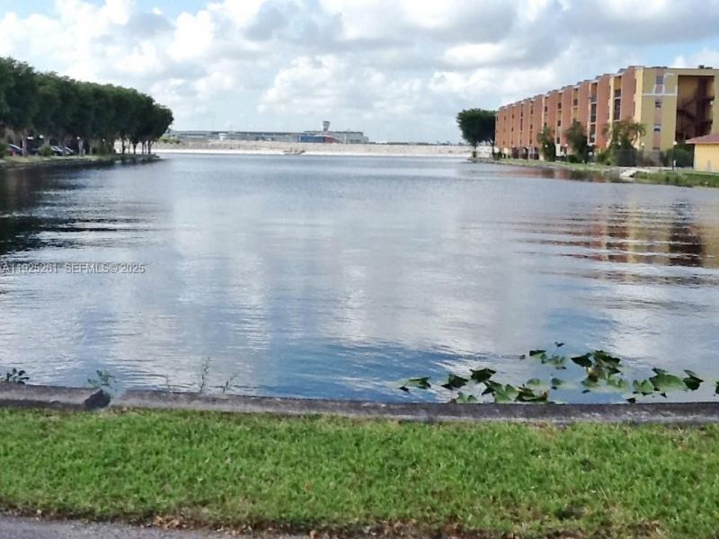 4721 NW 7th St, Unit 104-12, Miami, FL 33126 Photo