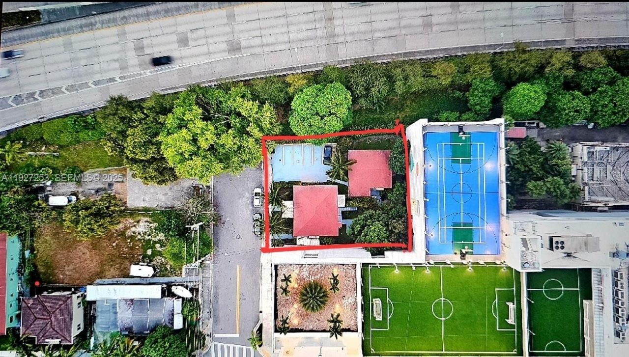 364 SW 11th St, Miami, FL 33130 Photo