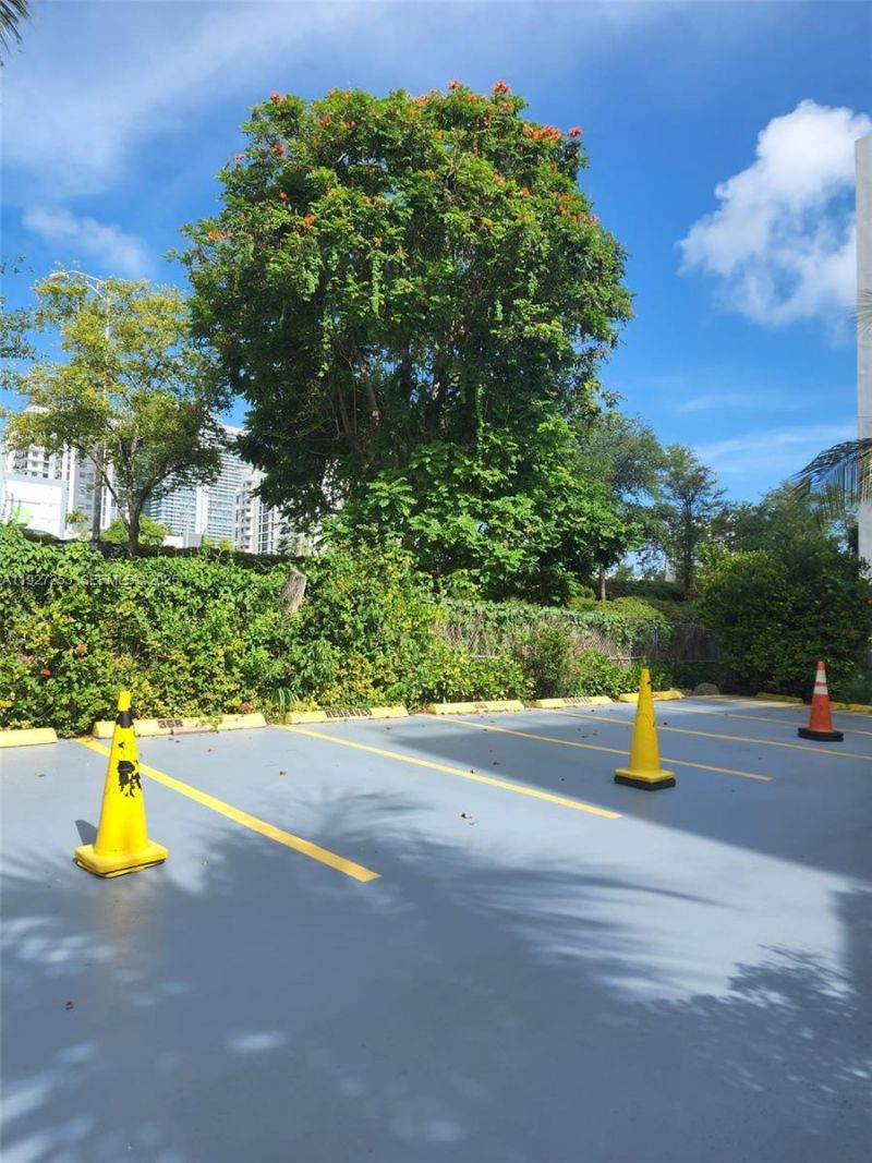 364 SW 11th St, Miami, FL 33130 Photo