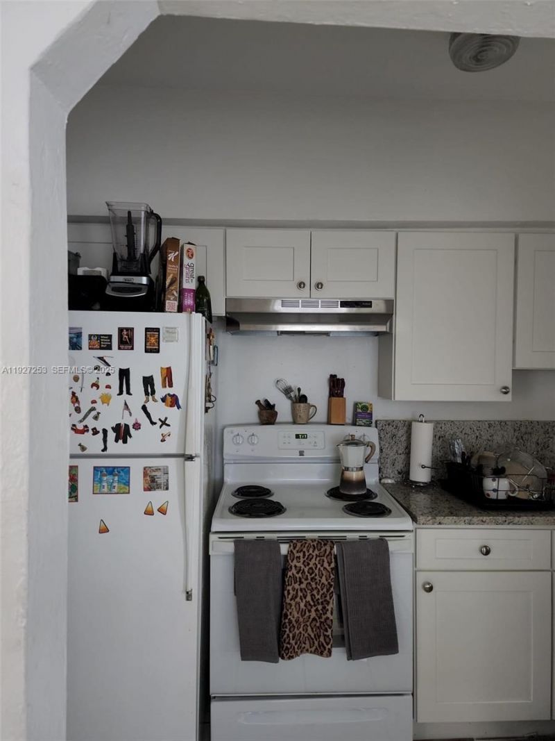 364 SW 11th St, Miami, FL 33130 Photo