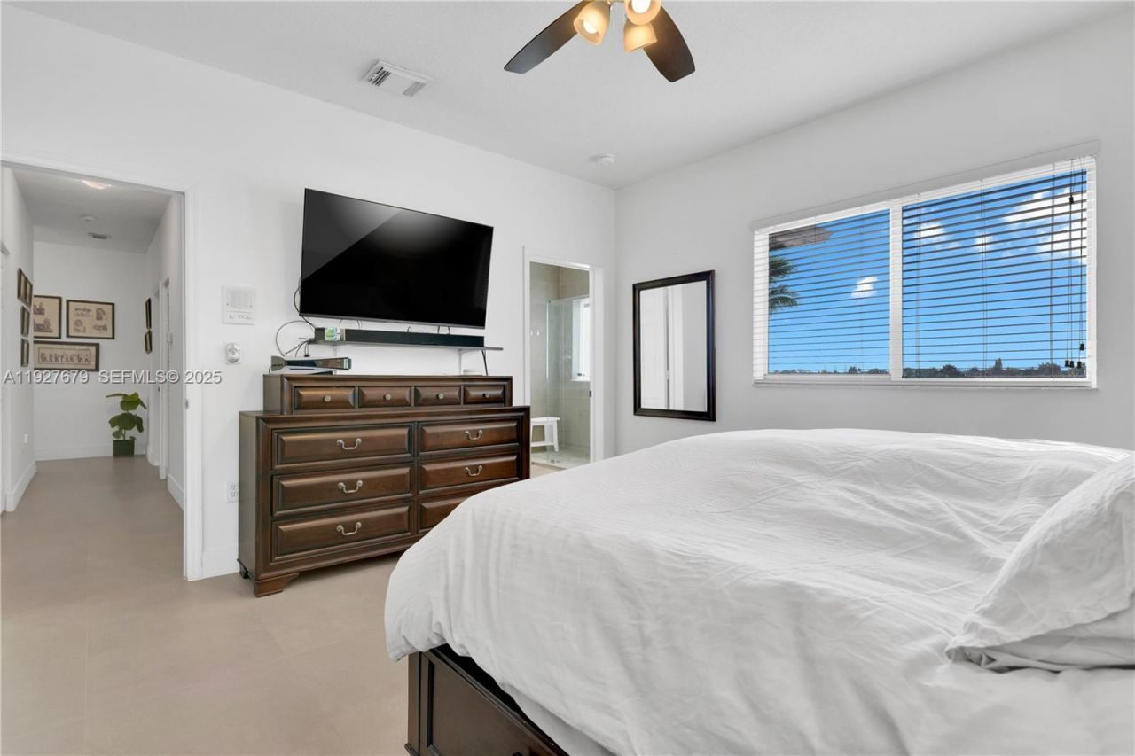 13000 SW 136th Ter, Miami, FL 33186 Photo