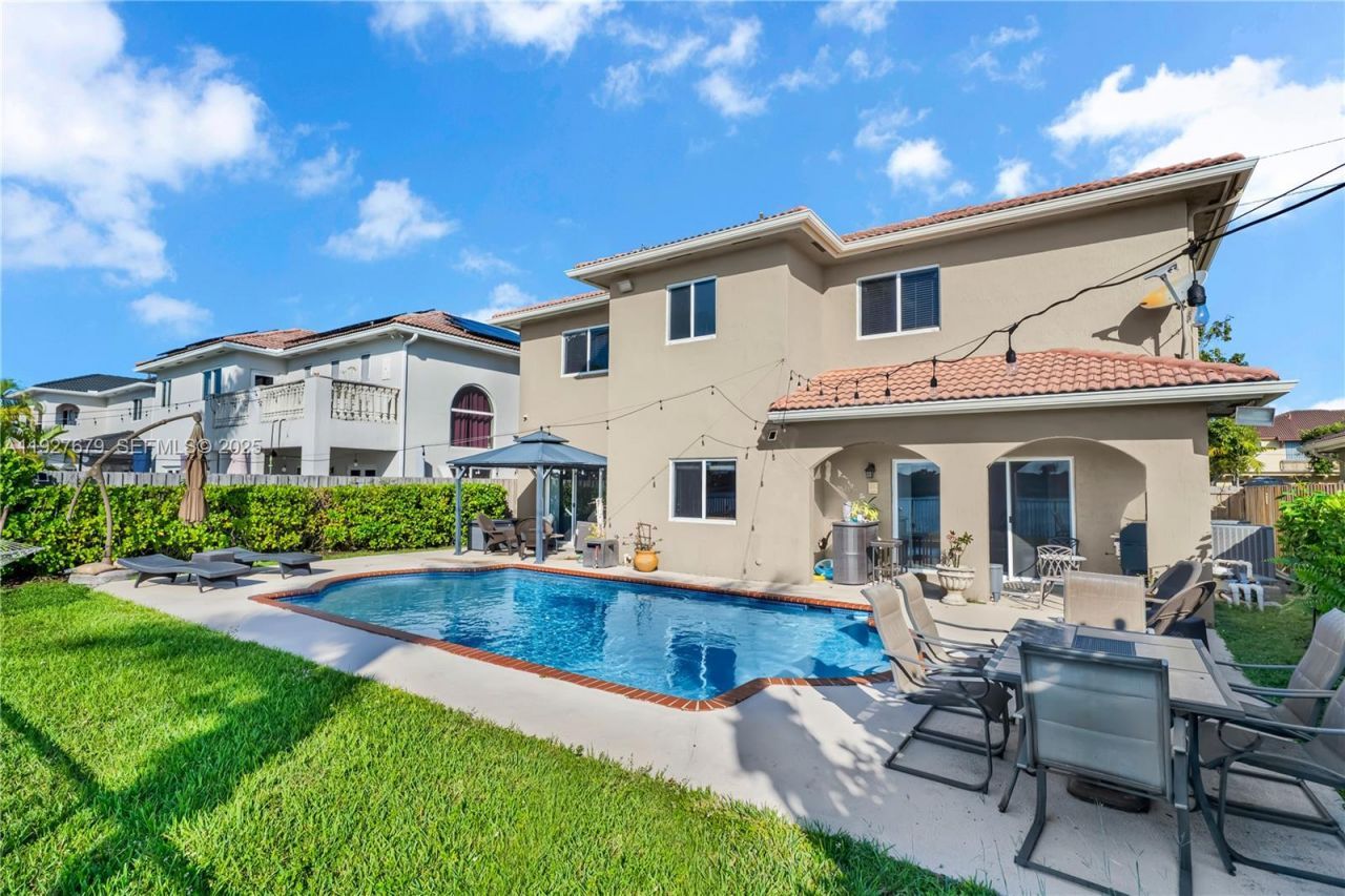 13000 SW 136th Ter, Miami, FL 33186 Photo