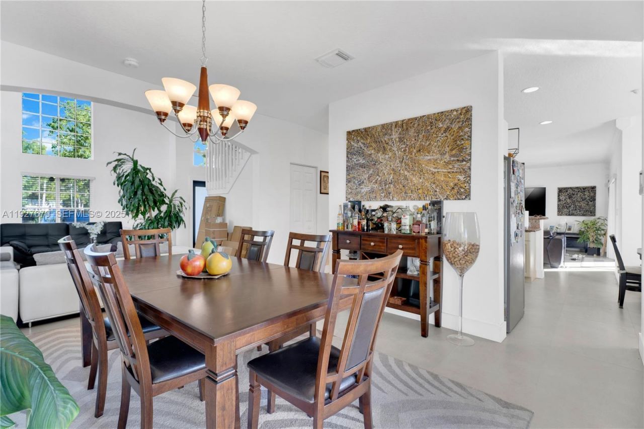 13000 SW 136th Ter, Miami, FL 33186 Photo