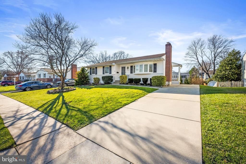 2112 Suburban Greens Drive, Lutherville Timonium, MD 21093 Main Photo