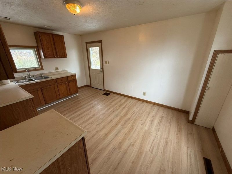 8528 State Route 250 SE, Dennison, OH 44621 Photo 12