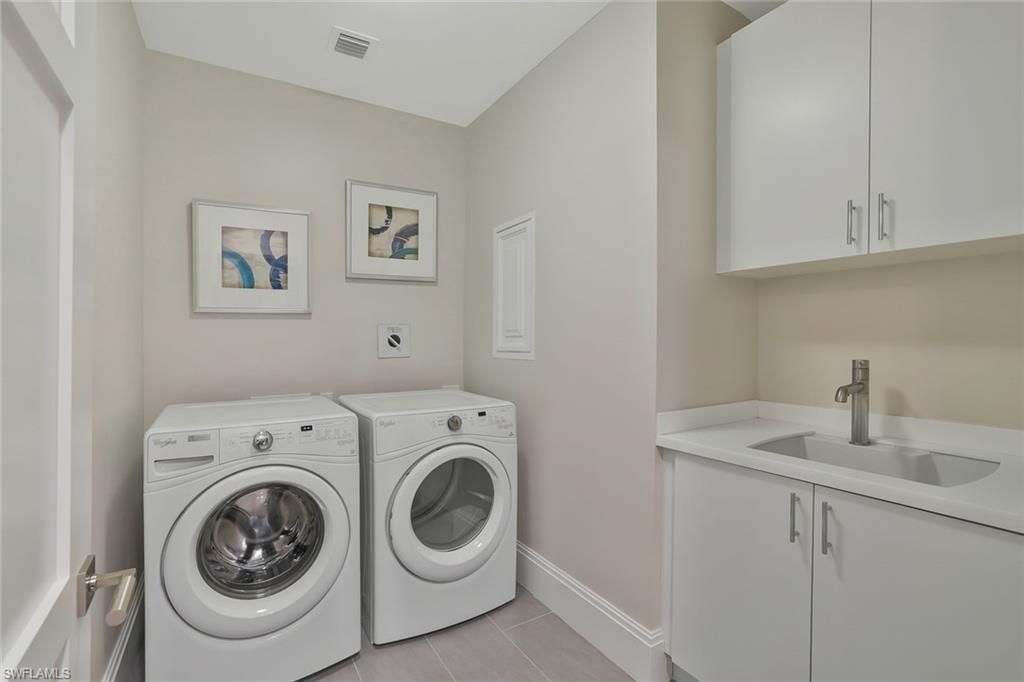 1035 3rd Ave S, Unit 402, Naples, FL 34102 Photo