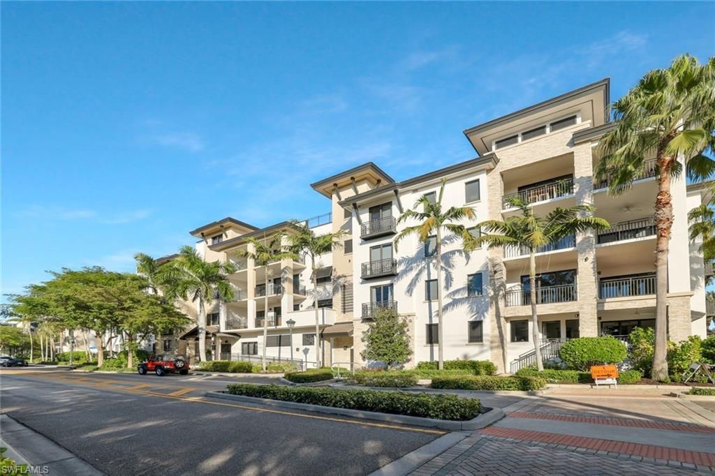 1035 3rd Ave S, Unit 402, Naples, FL 34102 Photo