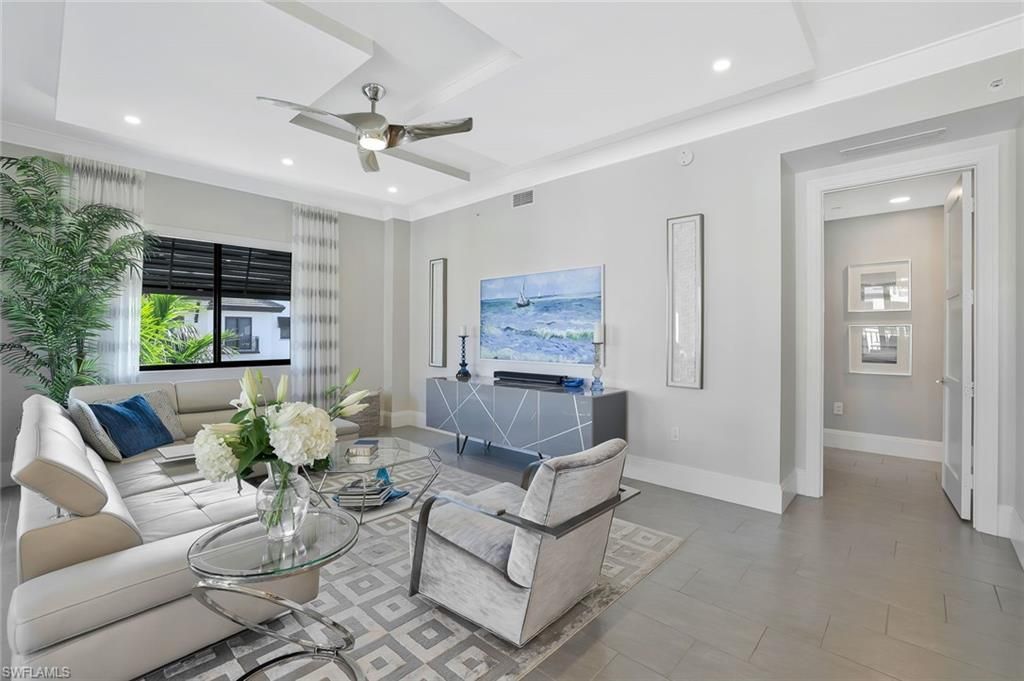 1035 3rd Ave S, Unit 402, Naples, FL 34102 Photo