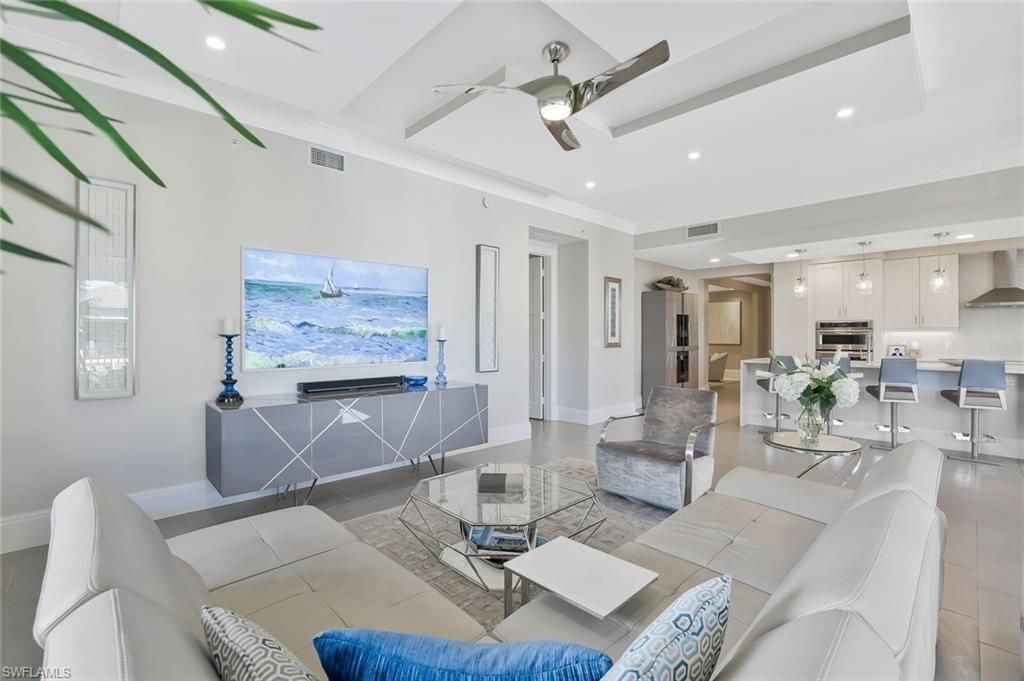 1035 3rd Ave S, Unit 402, Naples, FL 34102 Photo