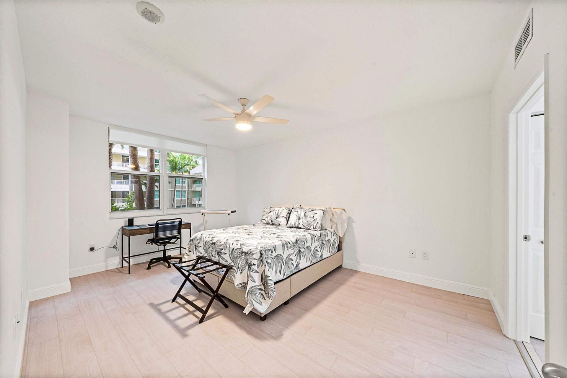 625 Casa Loma Boulevard, Unit 207, Boynton Beach, FL 33435 Photo