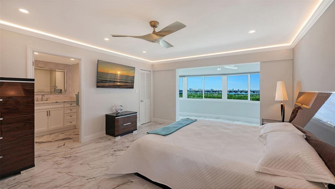 1750 Benjamin Franklin Drive, Unit 9F, Sarasota, FL 34236 Photo