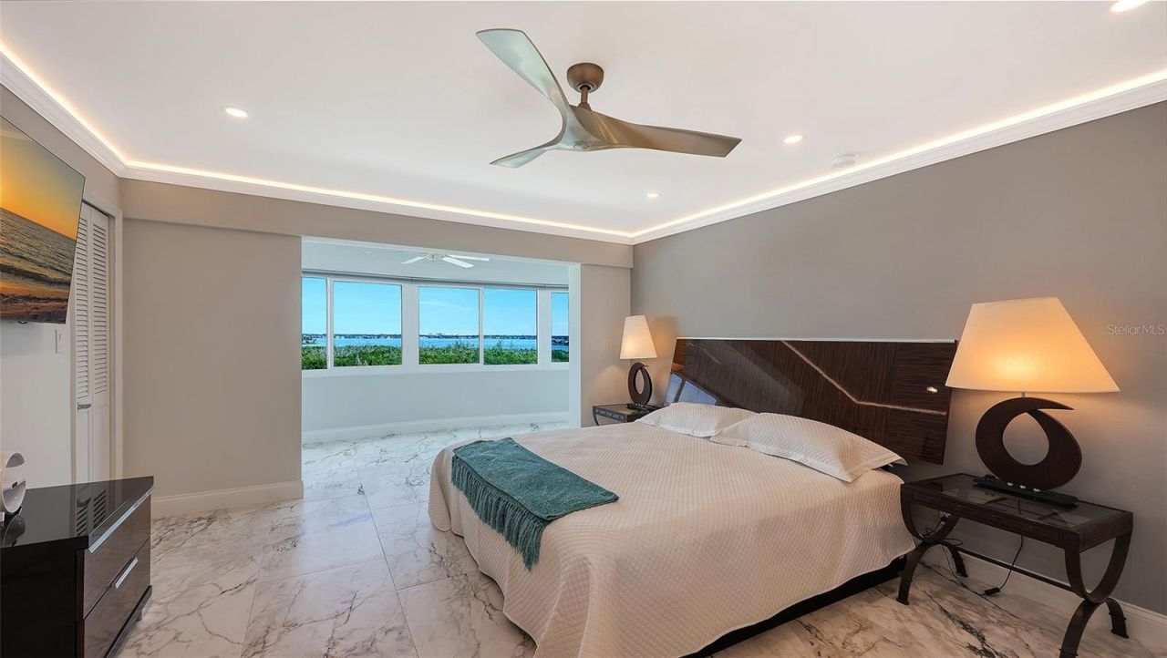 1750 Benjamin Franklin Drive, Unit 9F, Sarasota, FL 34236 Photo