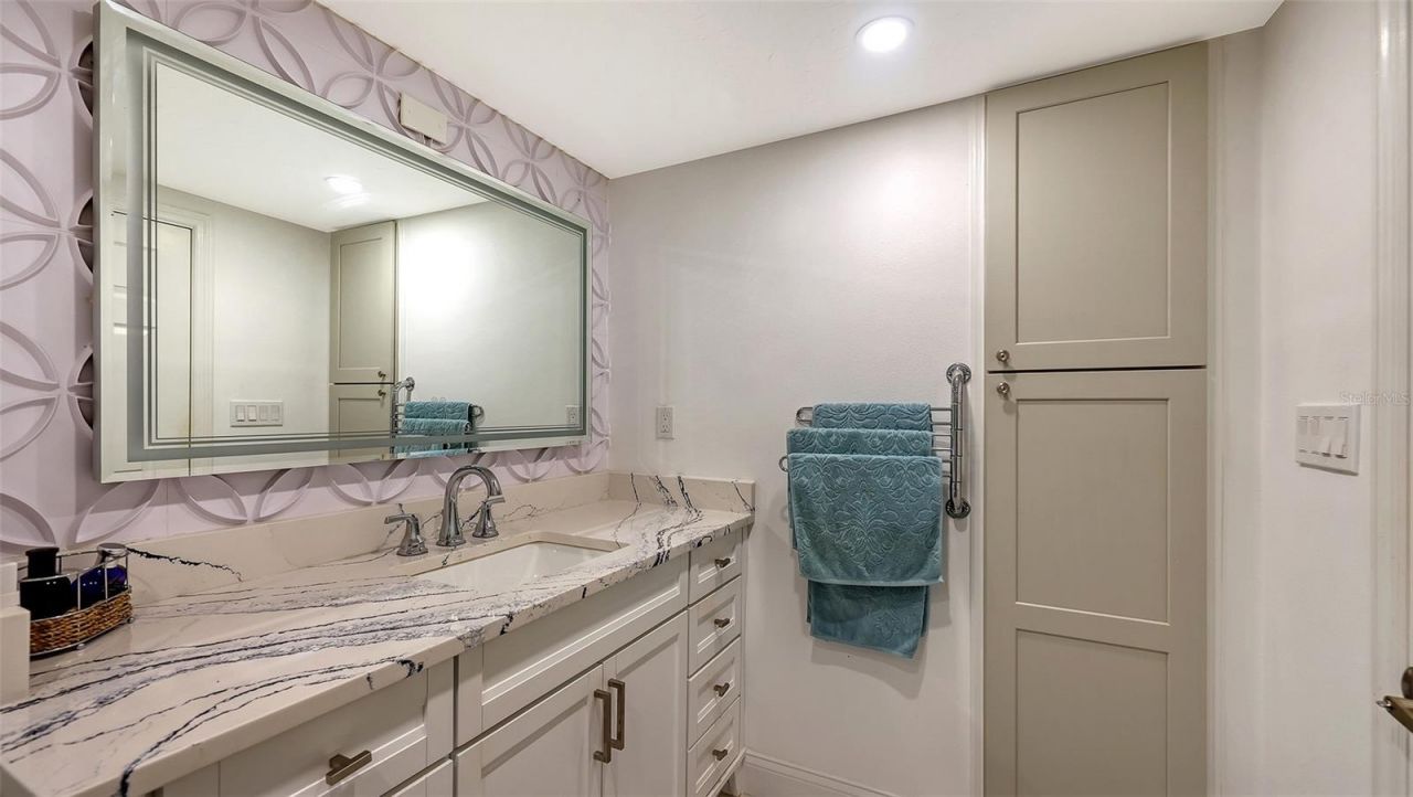 1750 Benjamin Franklin Drive, Unit 9F, Sarasota, FL 34236 Photo