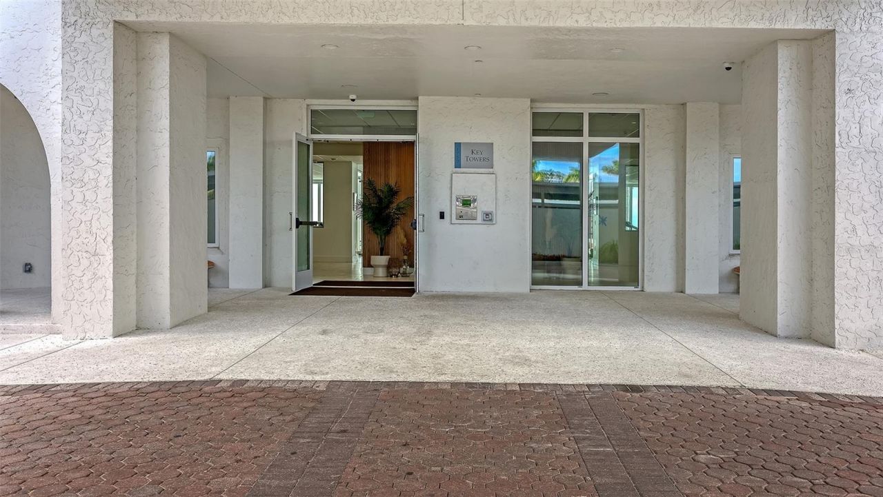 1750 Benjamin Franklin Drive, Unit 9F, Sarasota, FL 34236 Photo