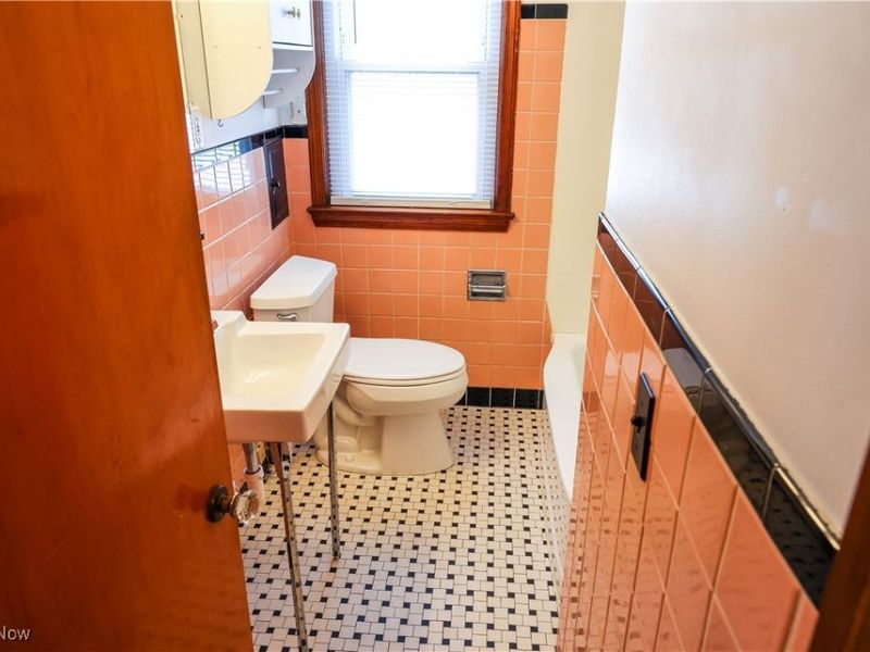 5979 Twin Lakes Drive, Parma, OH 44129 Photo 19