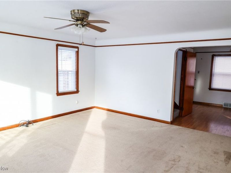 5979 Twin Lakes Drive, Parma, OH 44129 Photo 4