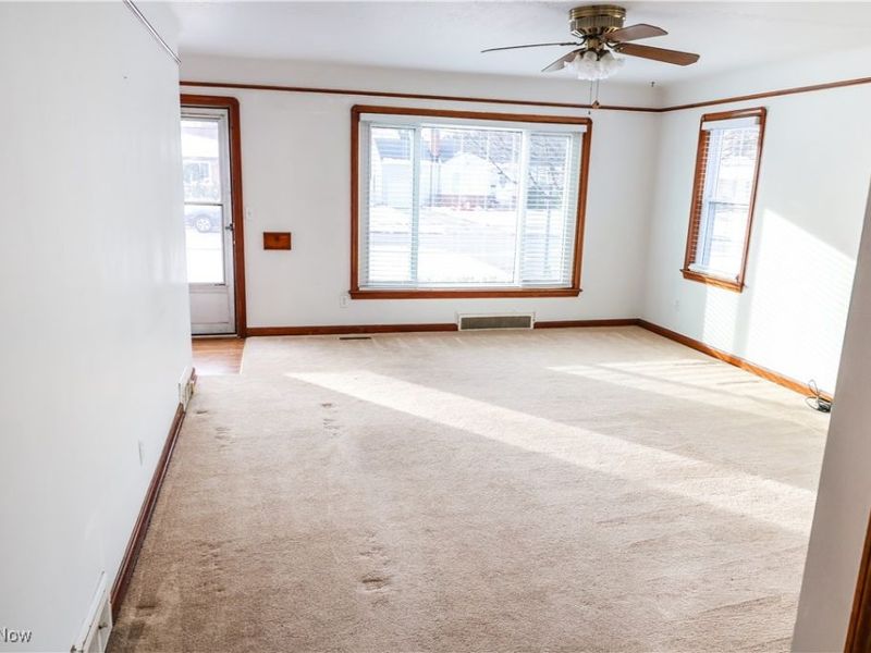 5979 Twin Lakes Drive, Parma, OH 44129 Photo 5