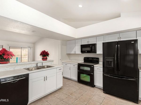 2702 E CATHEDRAL ROCK Drive, Phoenix, AZ 85048