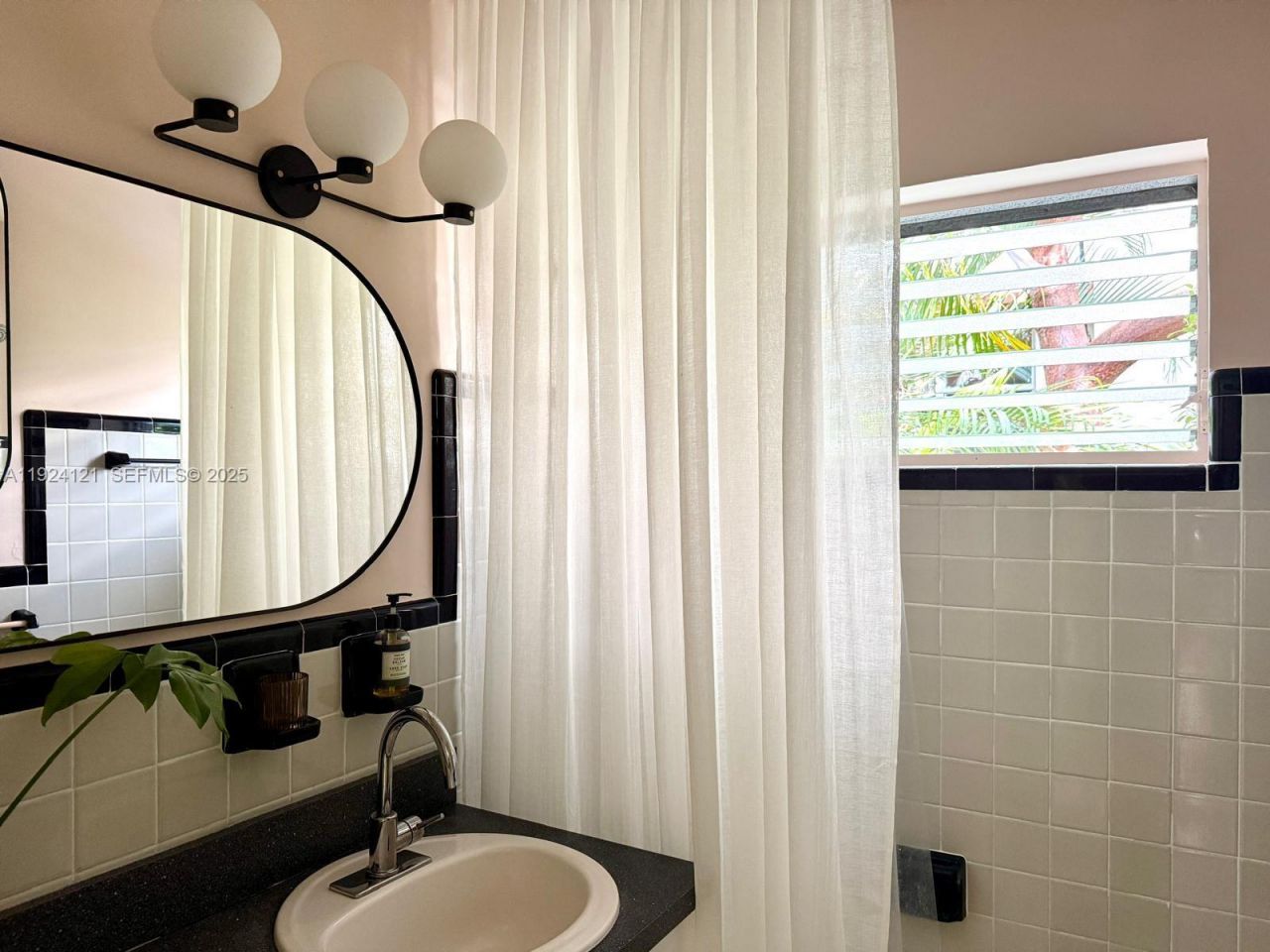 1127 Meridian Ave, Unit 8-1127, Miami Beach, FL 33139 Photo