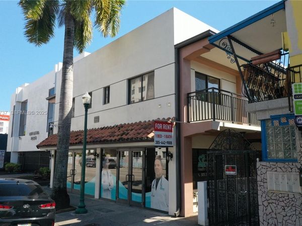 2268 SW 8th St, Miami, FL 33135