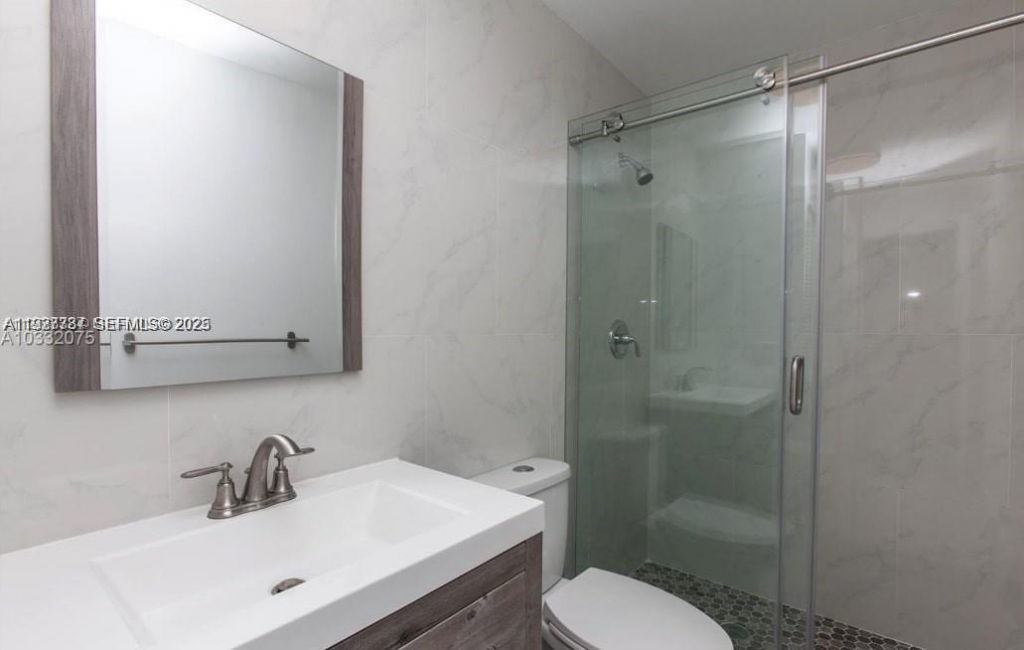 2268 SW 8th St, Miami, FL 33135 Photo