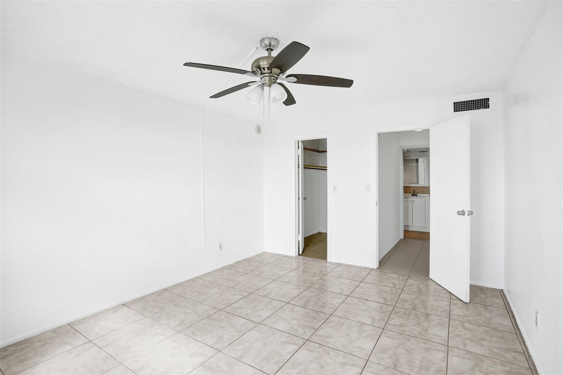 1465 NE 123rd St, Unit 714, North Miami, FL 33161 Photo