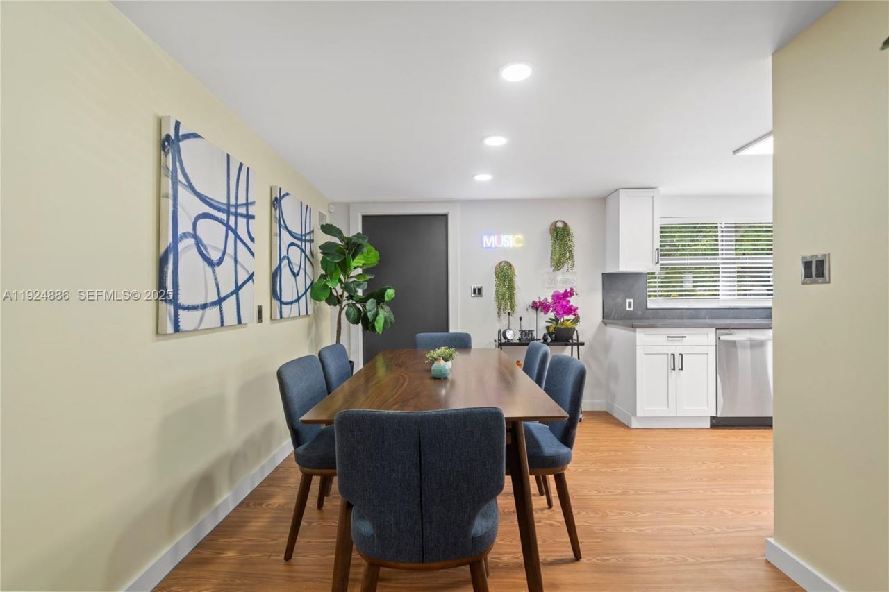 220 NW 134th St, North Miami, FL 33168 Photo