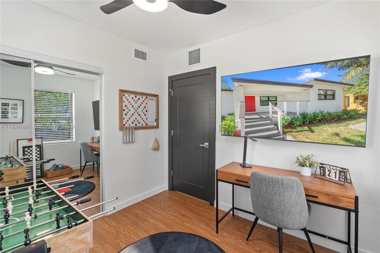 220 NW 134th St, North Miami, FL 33168 Photo