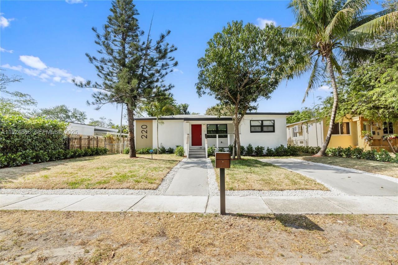 220 NW 134th St, North Miami, FL 33168 Photo