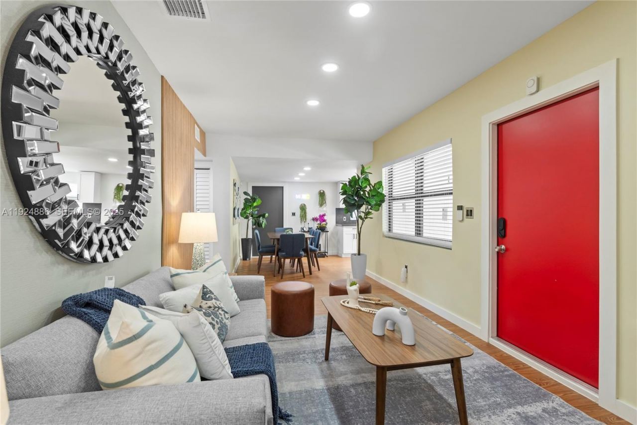 220 NW 134th St, North Miami, FL 33168 Photo