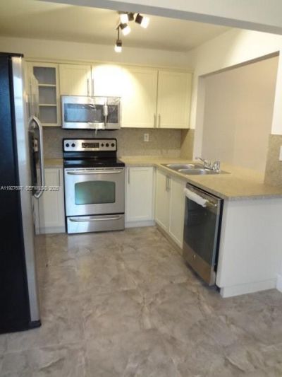 452 NE 210th Circle Ter, Unit 2037, Miami, FL 33179 Photo