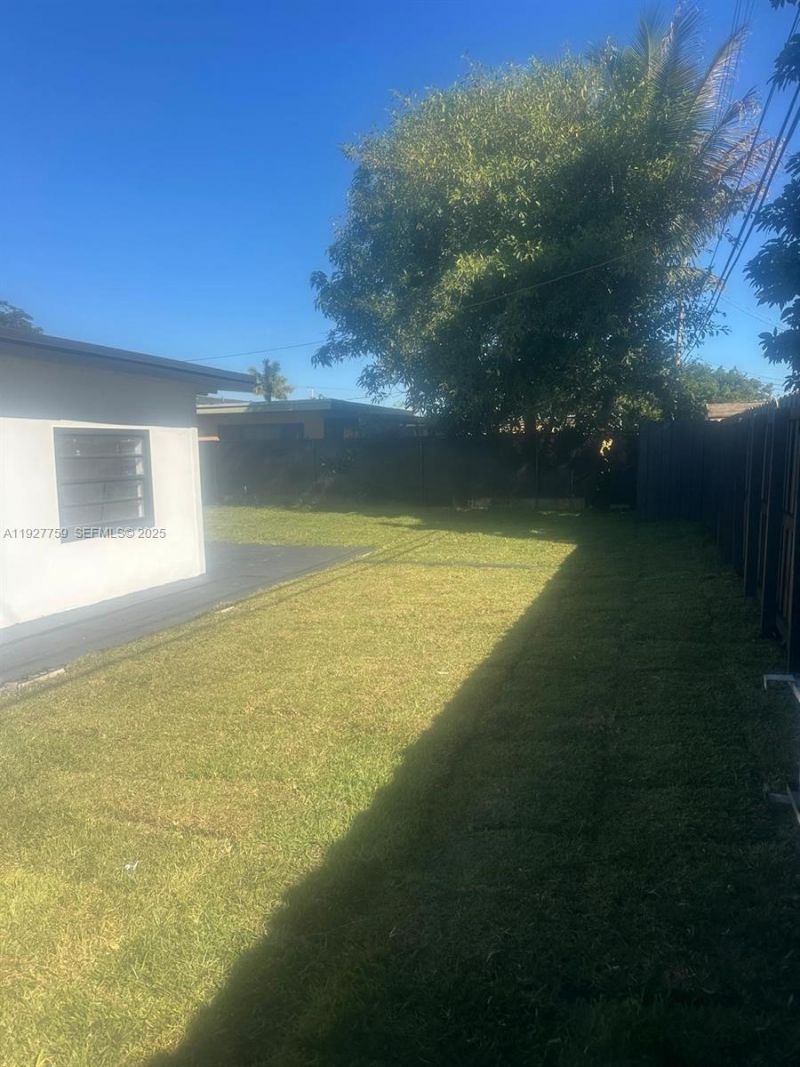 6750 Allen St, Hollywood, FL 33024 Photo