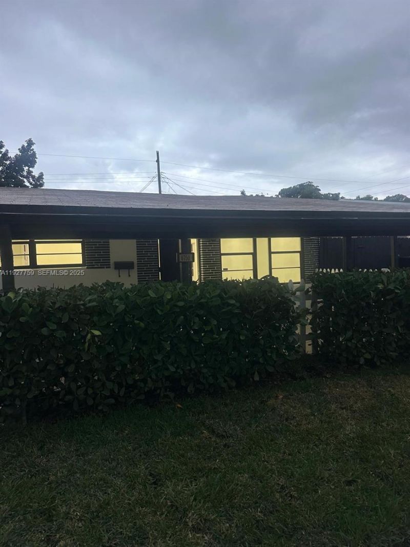 6750 Allen St, Hollywood, FL 33024 Photo