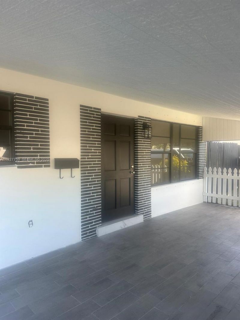 6750 Allen St, Hollywood, FL 33024 Photo