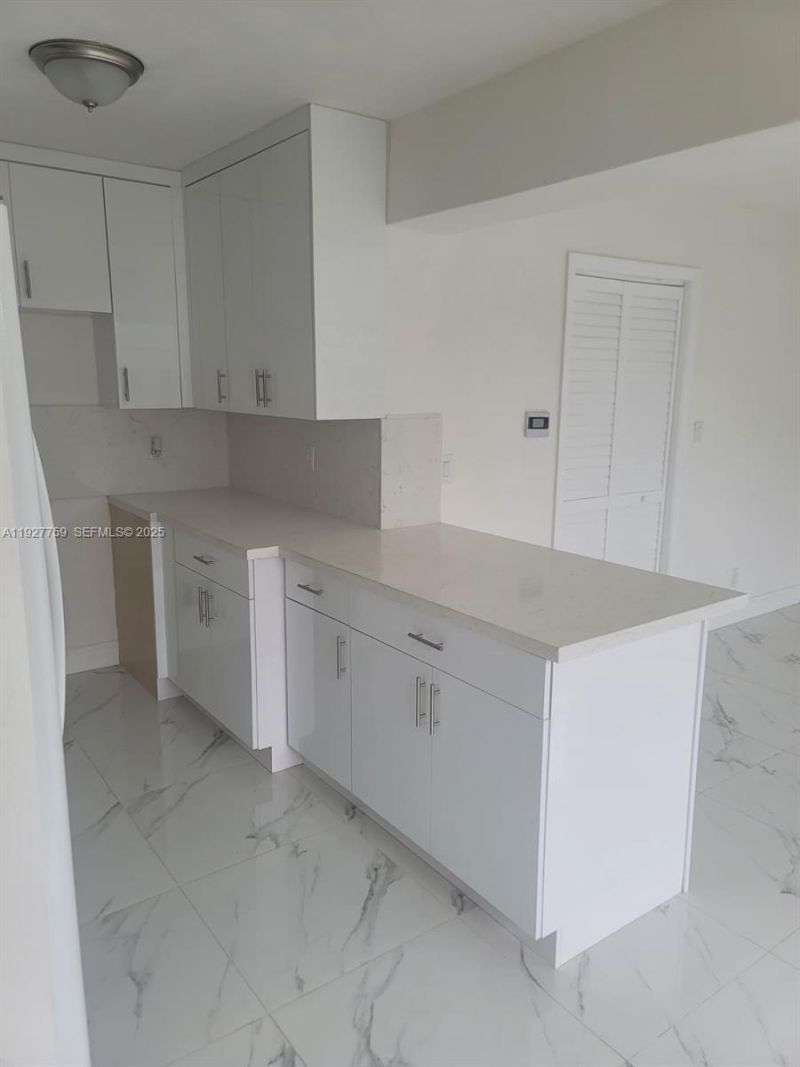 6750 Allen St, Hollywood, FL 33024 Photo