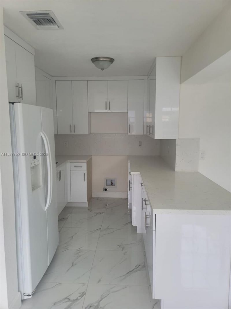 6750 Allen St, Hollywood, FL 33024 Photo