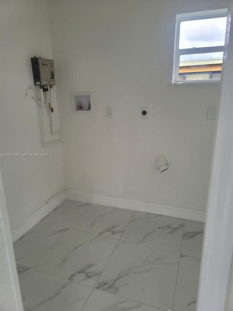 6750 Allen St, Hollywood, FL 33024 Photo