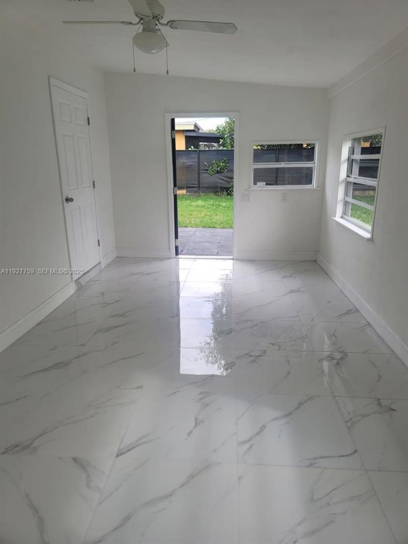 6750 Allen St, Hollywood, FL 33024 Photo